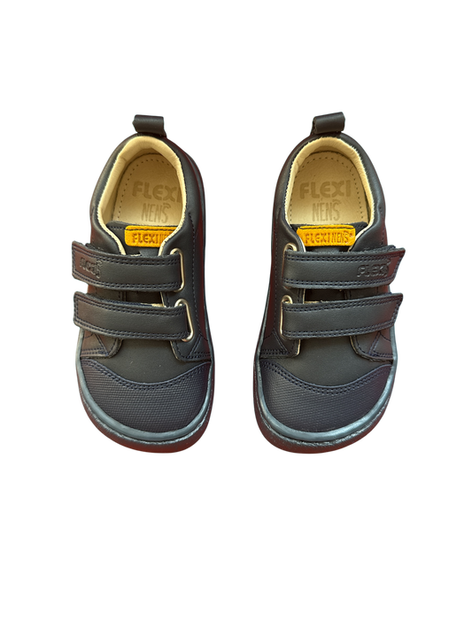 Zapatos colegiales respetuosos color marino con contrafuerte – Tallas 25 a 34