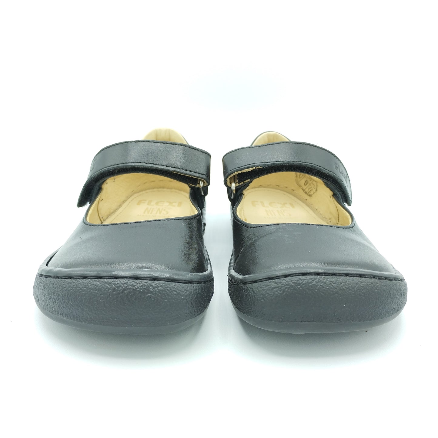 Mercedita negra Salvaje de Flexi Nens con contrafuerte